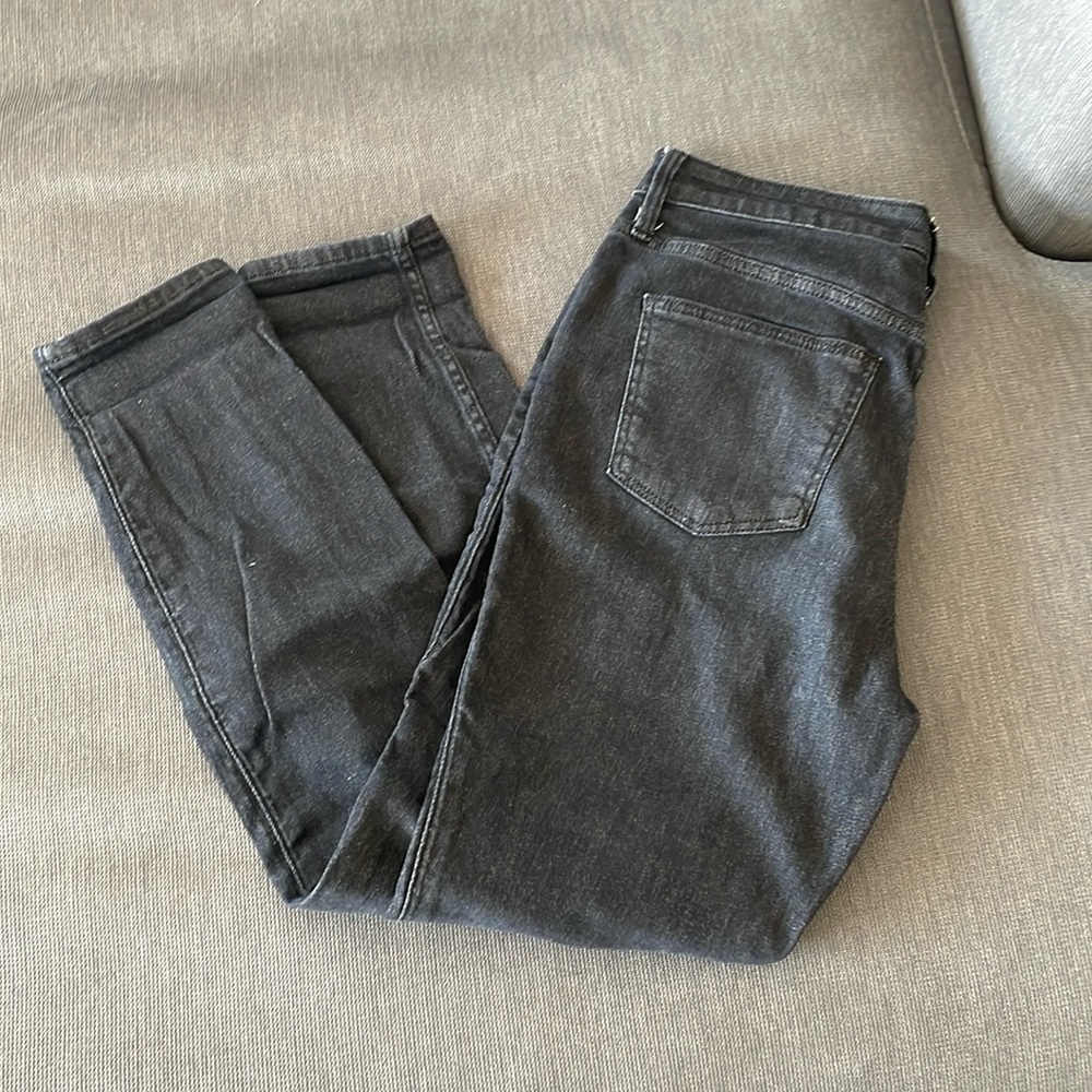 High-rise black skinny jeans